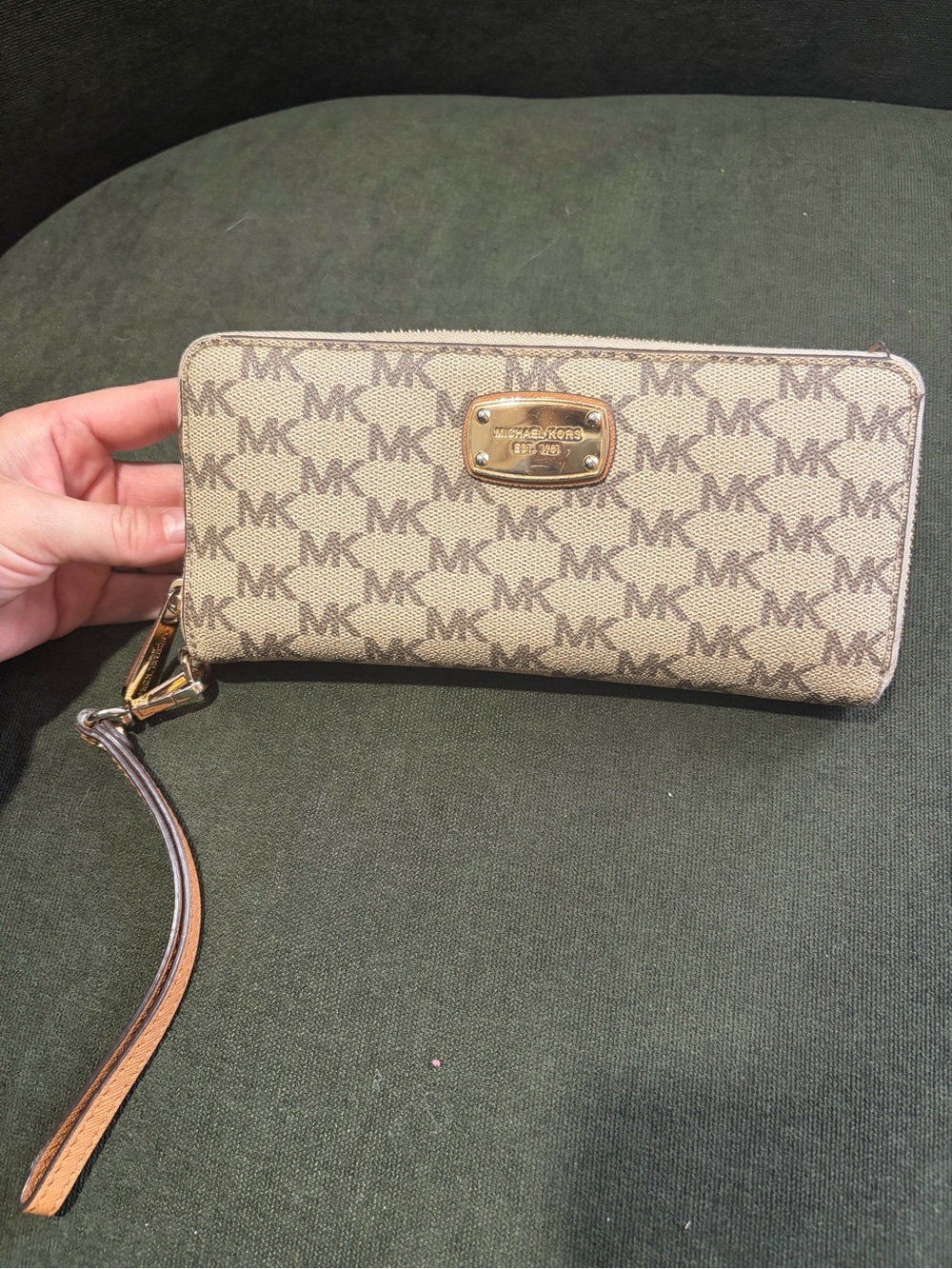 Michael Kors Beige MK Signature Jet Set Zip Wristlet Wallet